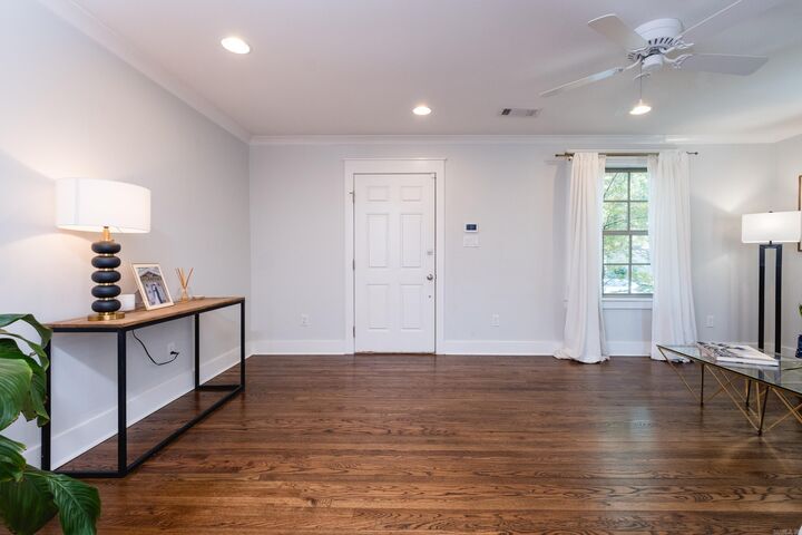 Property Photo:  1206 N Polk Street  AR 72205 