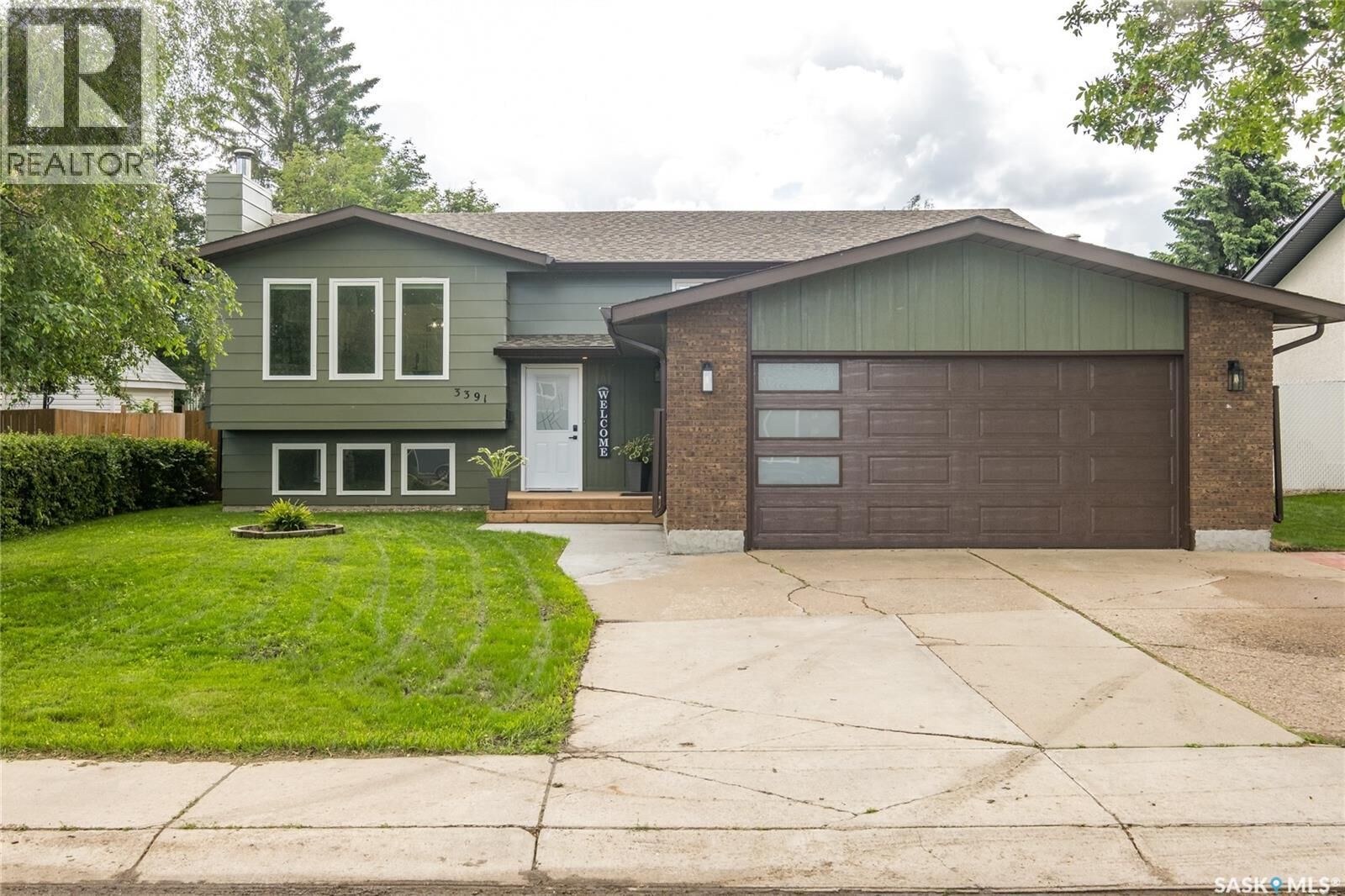 Property Photo: 3391 Bliss Crescent SK S6V 7L1