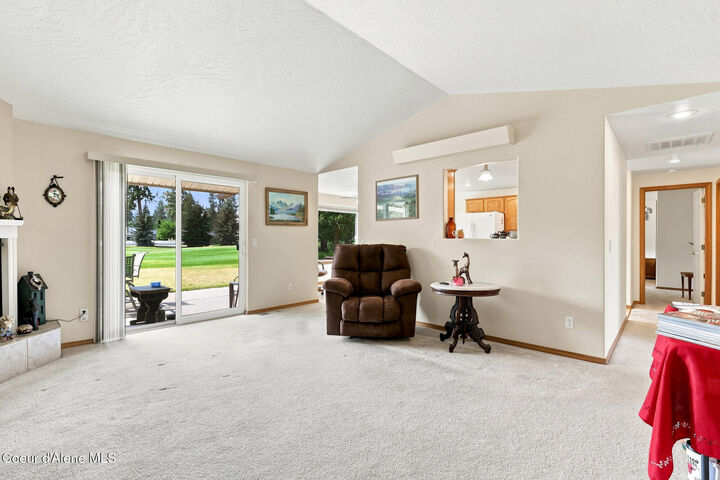 Property Photo: 560 E Bunker Ave ID 83854