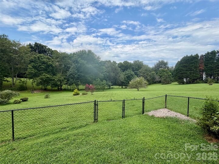 Property Photo: 38 A Avenue NC 28681