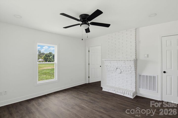 Property Photo: 805 W Horah Street NC 28144