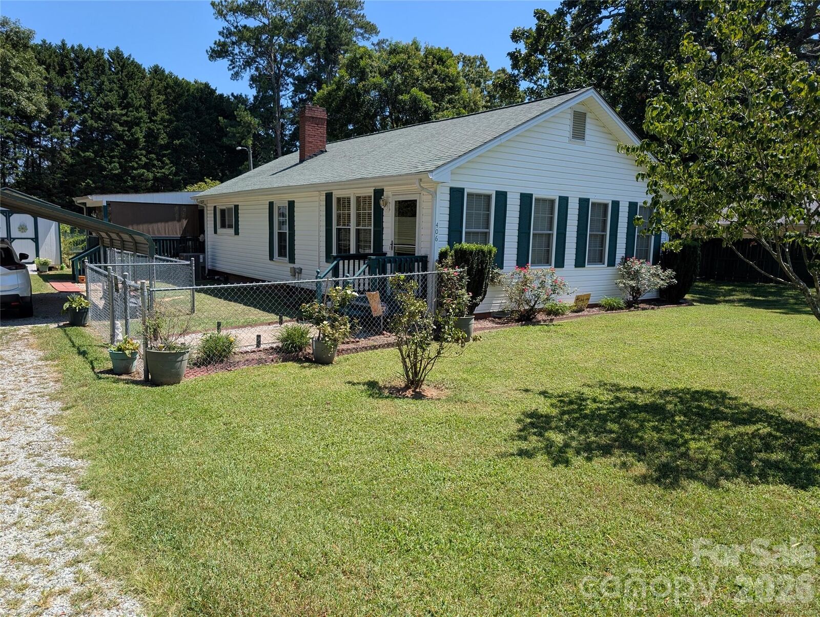 Property Photo: 406 N Kimmons Street N NC 28088