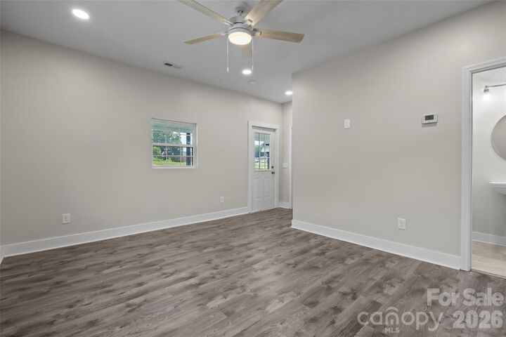 Property Photo:  605 Kings Mountain Street  SC 29710 