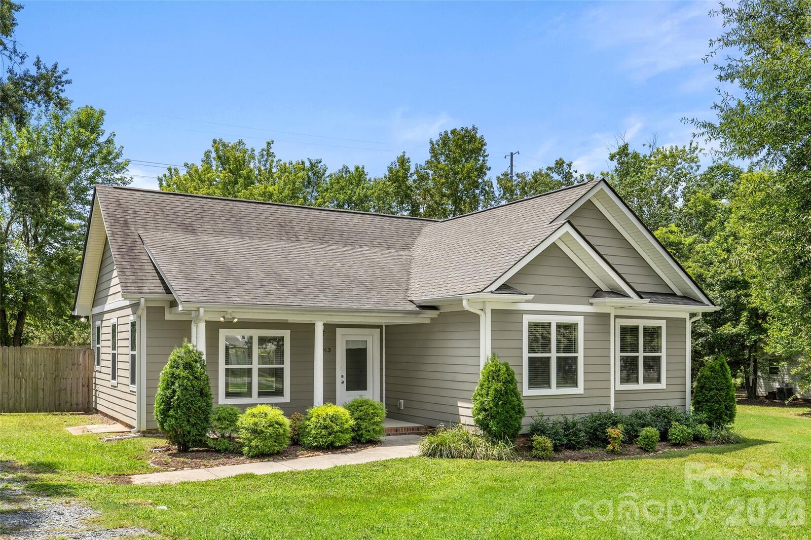 Property Photo: 5013 Willow Run Drive NC 28110
