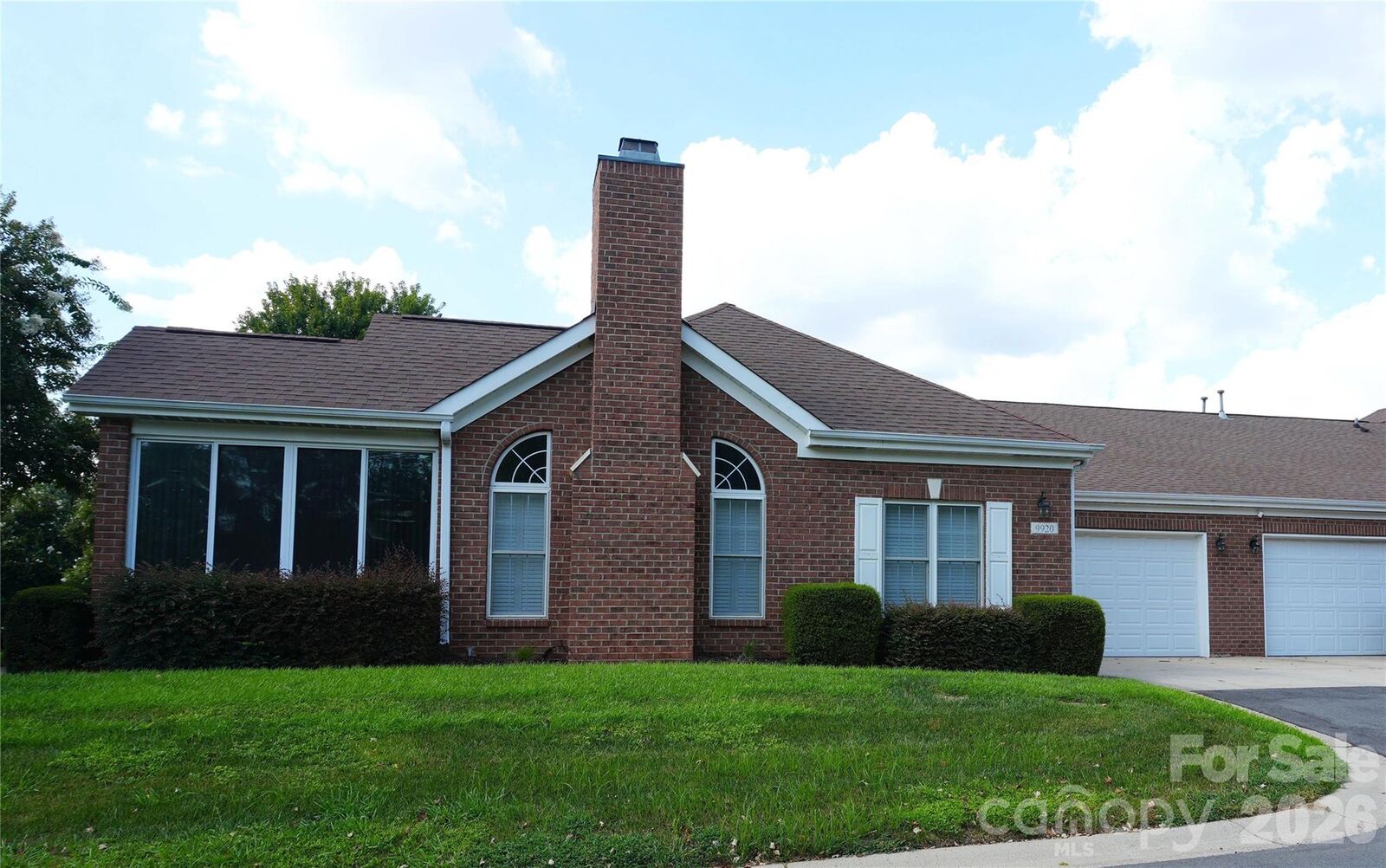 Property Photo:  9920 Park Willow Drive  NC 28210 