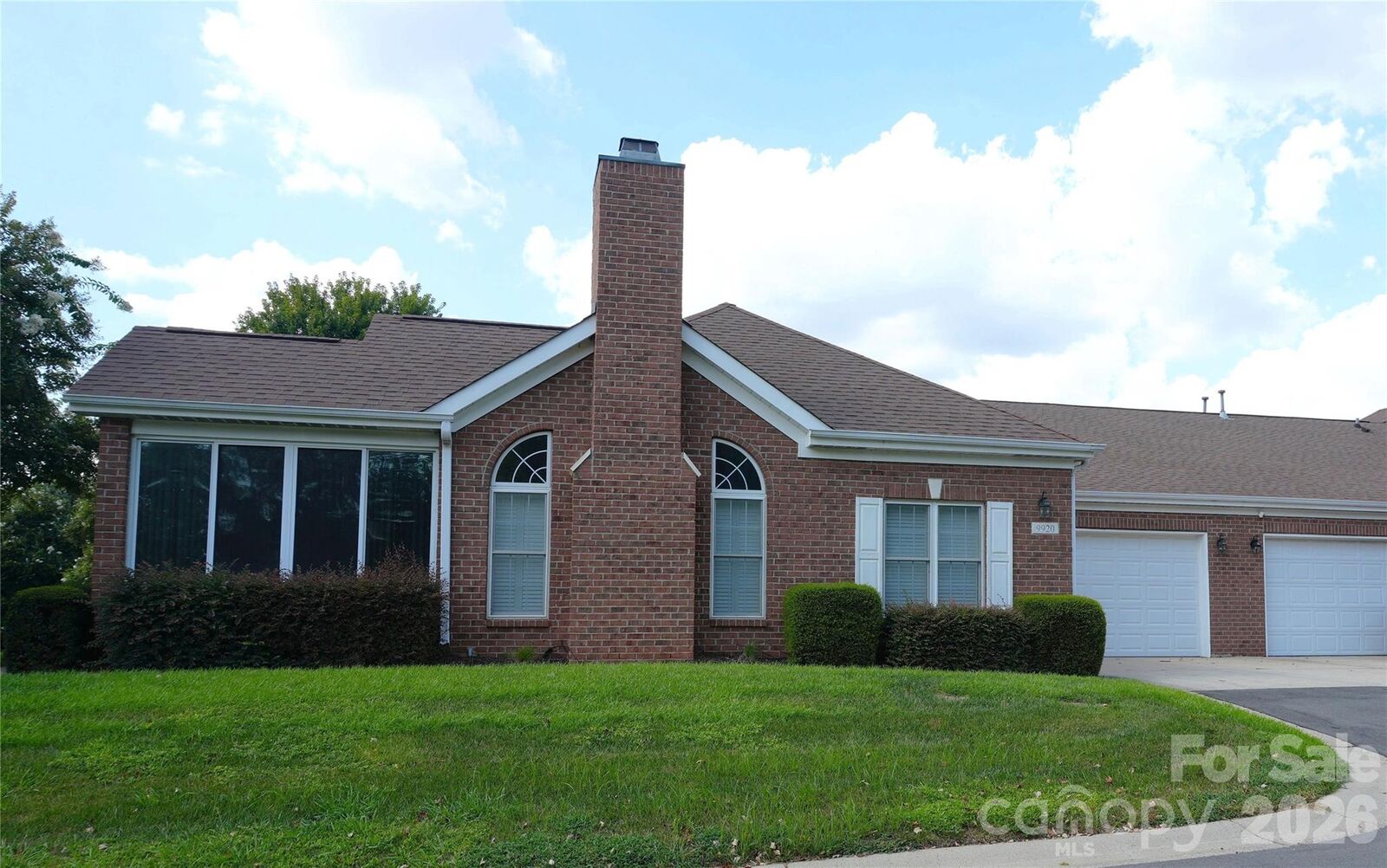 Property Photo:  9920 Park Willow Drive  NC 28210 