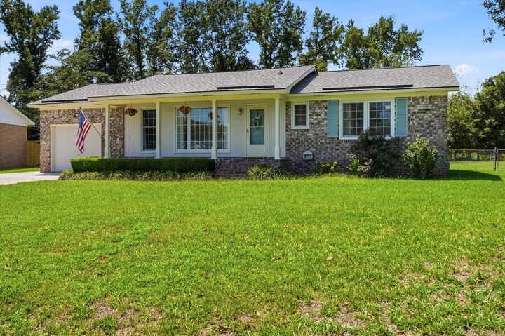 Property Photo:  102 Belmont Court  SC 29456 