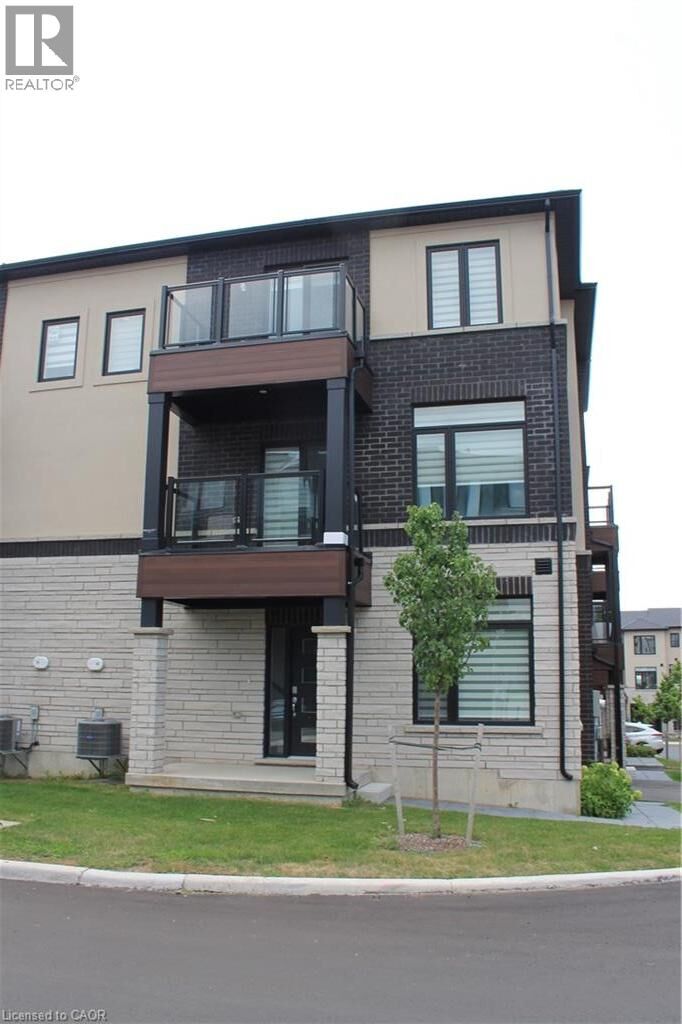 Property Photo:  155 Equestrian Way 139  ON N3E 0E8 