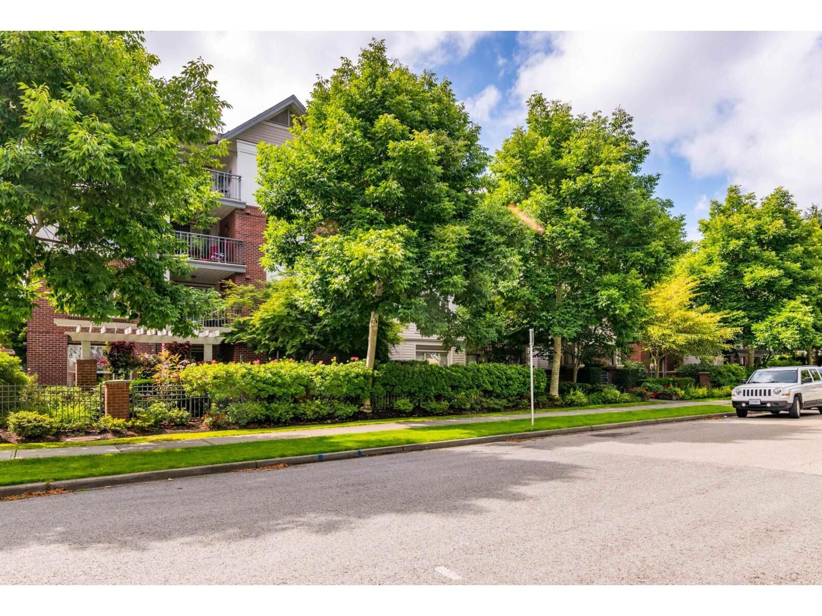 Property Photo:  15188 22 Avenue 101  BC V4A 9T4 