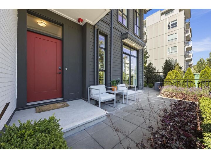 Property Photo: 13933 105 Boulevard 117 BC V3T 0R6