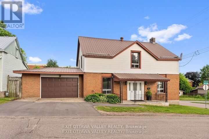 Property Photo: 164 Maple Avenue ON K8A 1L2