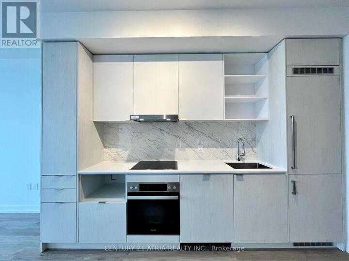 Property Photo: 55 Cooper Street 5603 ON M5E 0G1