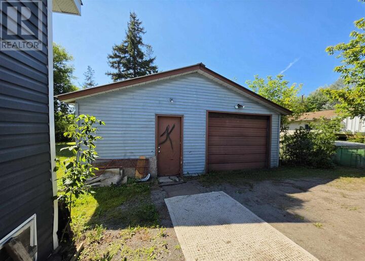 Property Photo: 145 Wilding Ave ON P6C 4V2