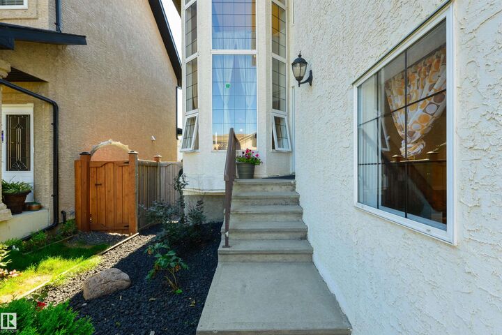 Property Photo: 5911 166 Avenue NW AB T5Y 0J2