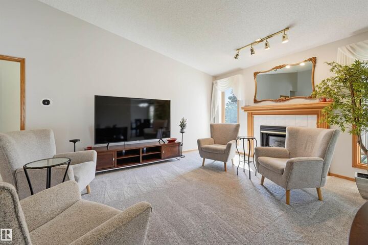 Property Photo: 619 Revell Wynd NW AB T6R 2H9