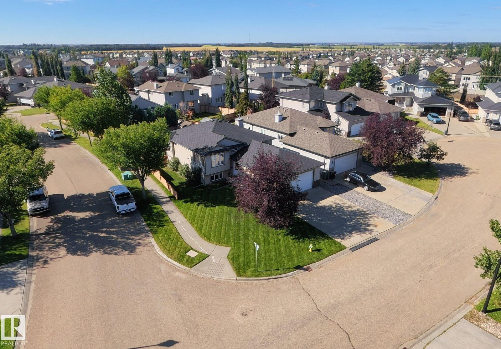 Property Photo: 25 Wilkinson Place AB T9E 8N1