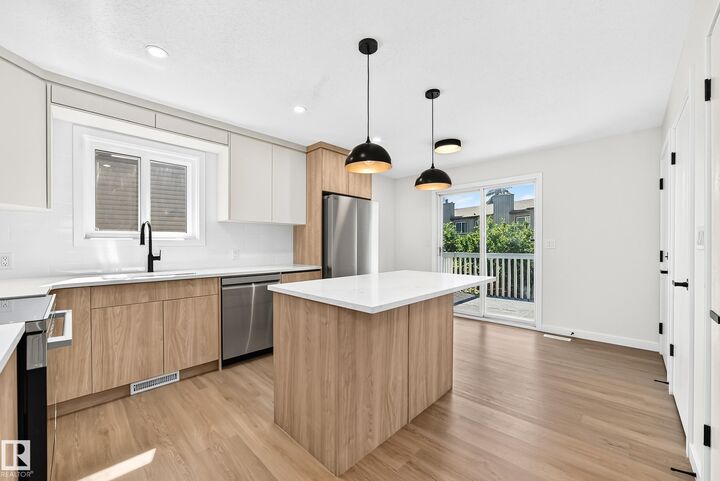 17816 94 Street NW — photo 1