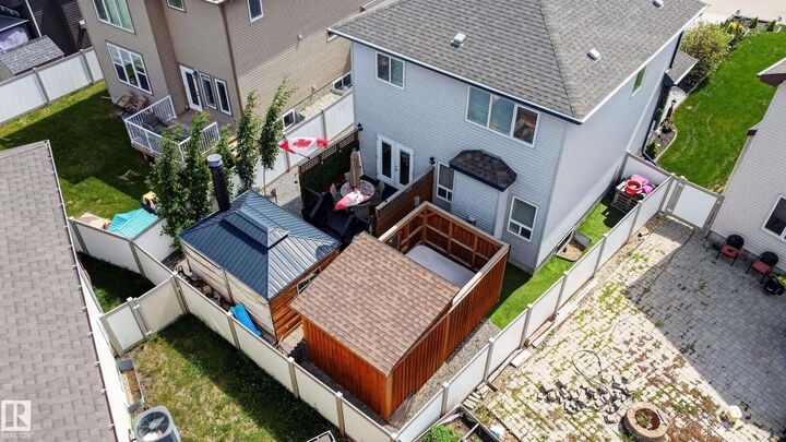 Property Photo:  9630 106 Avenue  AB T8R 1E2 