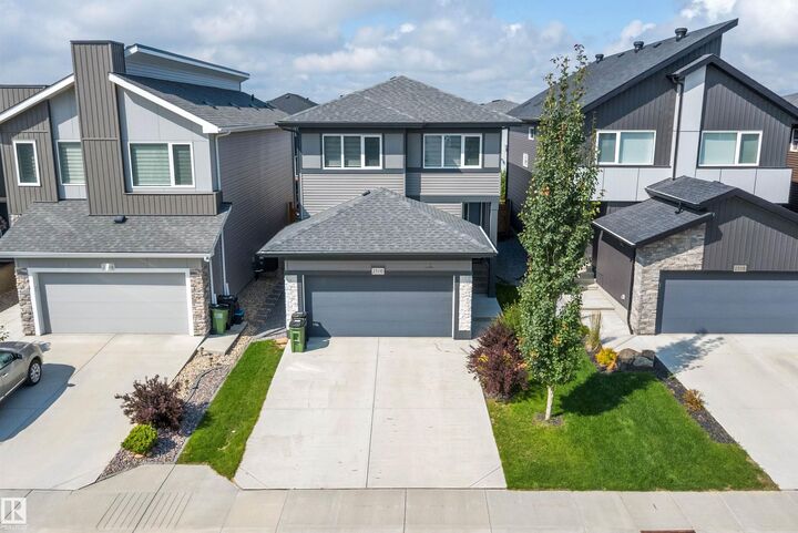 Property Photo: 2316 Kelly Circle Circle SW AB T6W 4K2