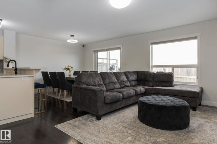 Property Photo: 5112 1A Avenue SW AB T6X 0X3