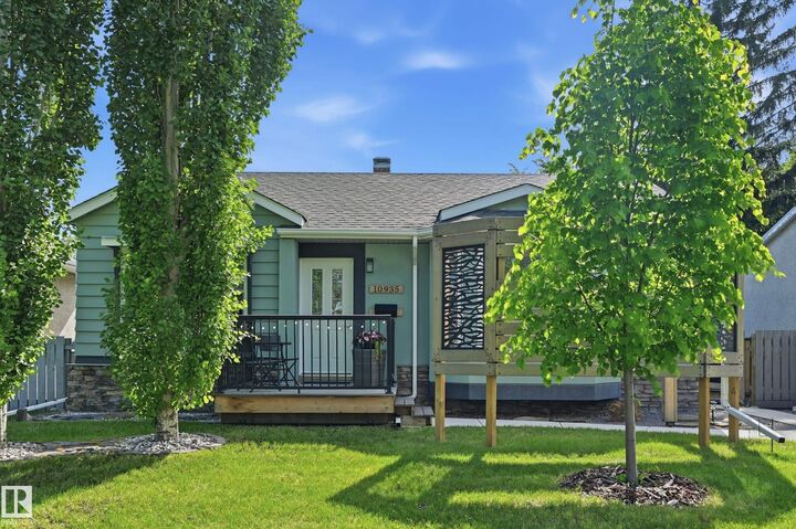 Property Photo:  10935 127 Street NW  AB T5M 0S8 