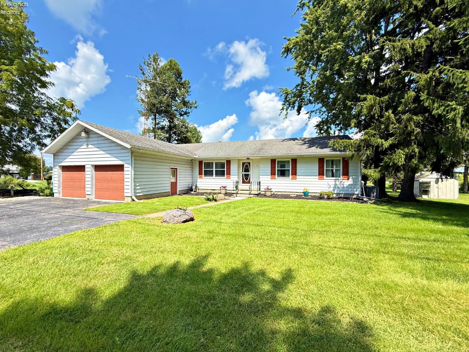 Property Photo: 5681 W Tiffin Street OH 44809