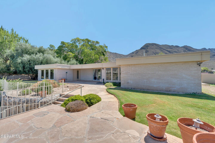 Property Photo: 913 Thunderbird Drive TX 79912