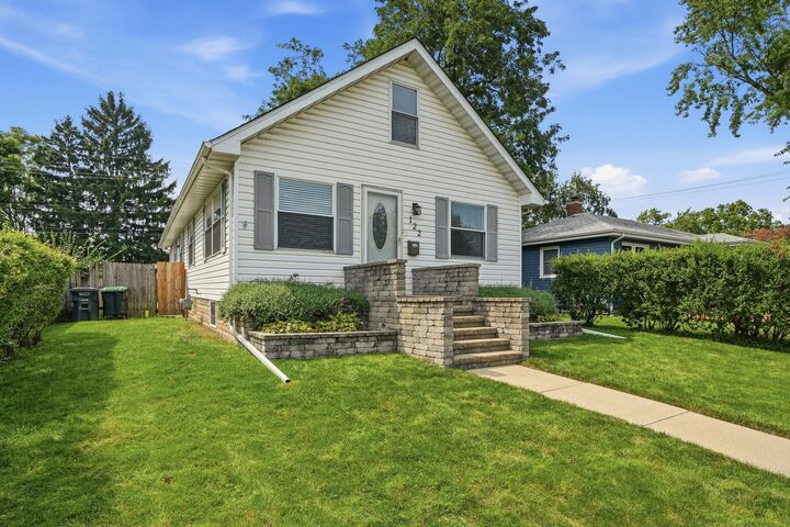 Property Photo:  122 N Connecticut Street  IN 46342 