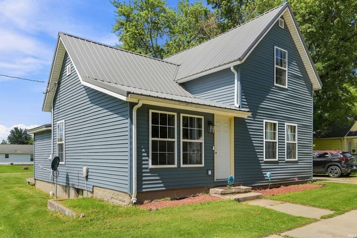 Property Photo:  712 N Cavin Street  IN 46767 