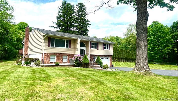 Property Photo:  260 Union Valley Road  NY 10541 