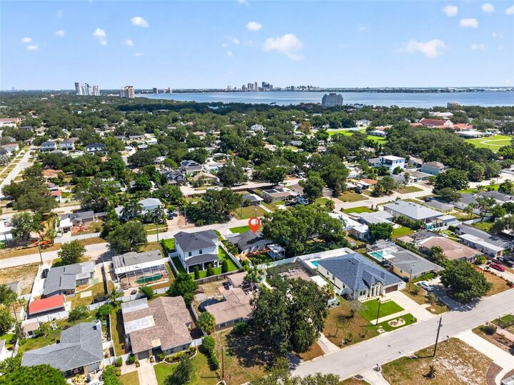 Property Photo:  2920 W Pearl Avenue  FL 33611 