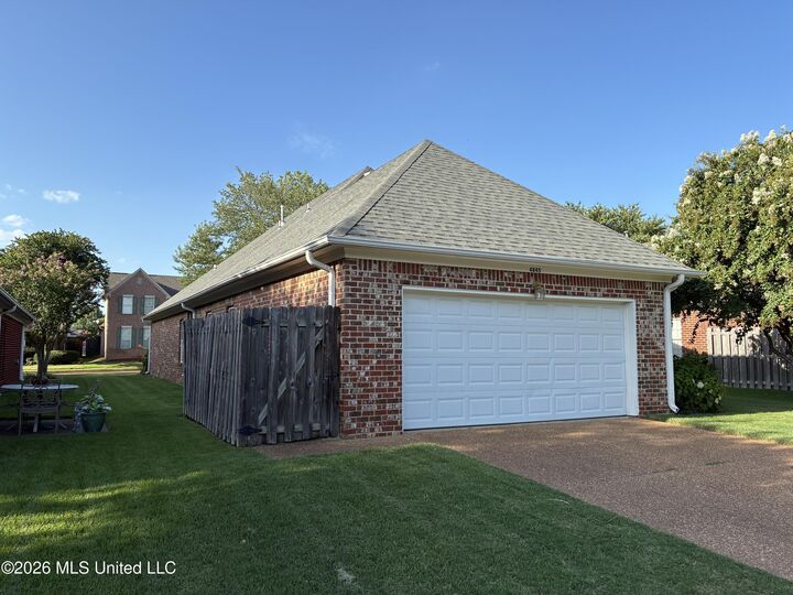 Property Photo:  4845 Stone Cross Drive  MS 38654 