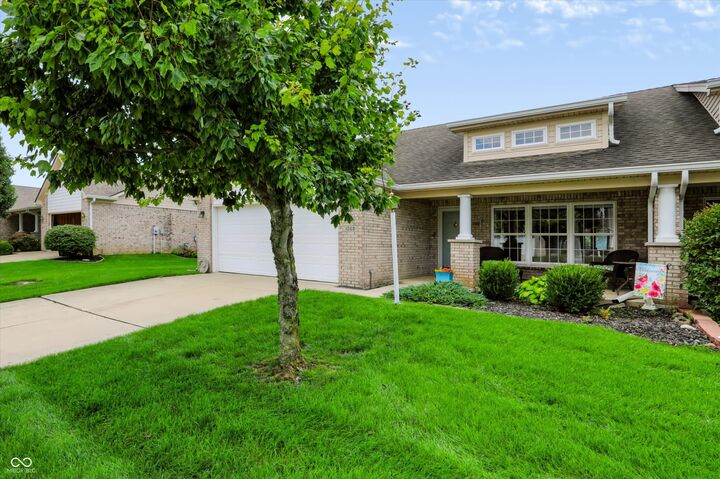 Property Photo:  1068 Hilltop Commons Boulevard  IN 46184 