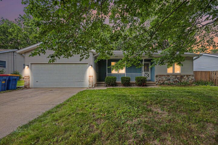 Property Photo: 1657 Loralee Street SE MI 49508