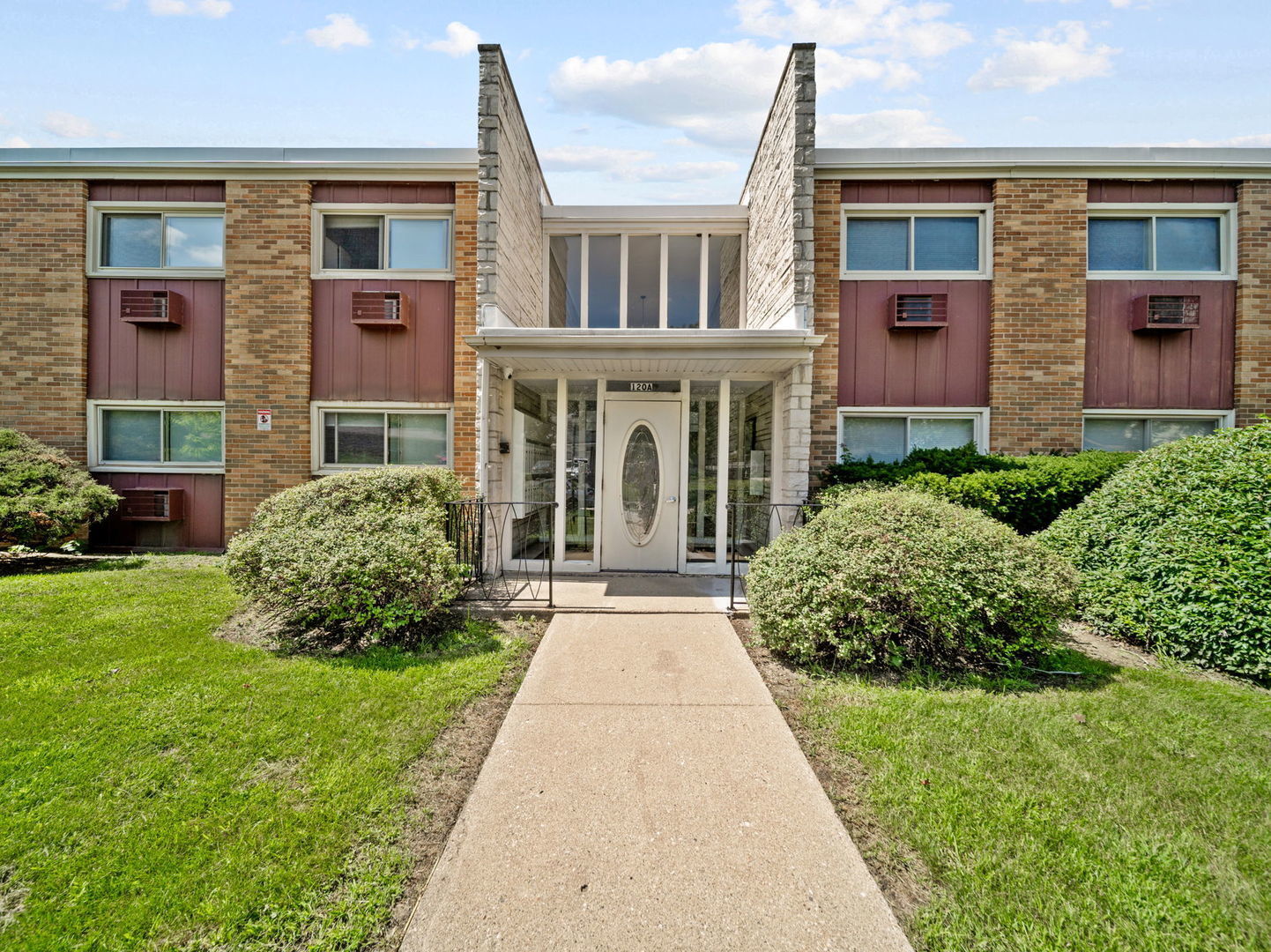 Property Photo:  120 Collen Drive 219  IL 60148 