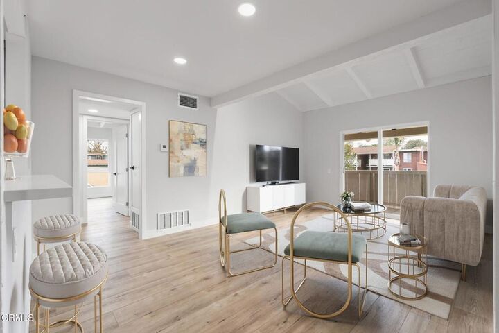 Property Photo:  1300 Saratoga Avenue 2009  CA 93003 