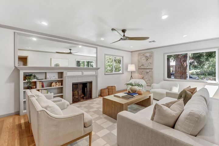 Property Photo:  1680 8th Avenue  CA 95818 