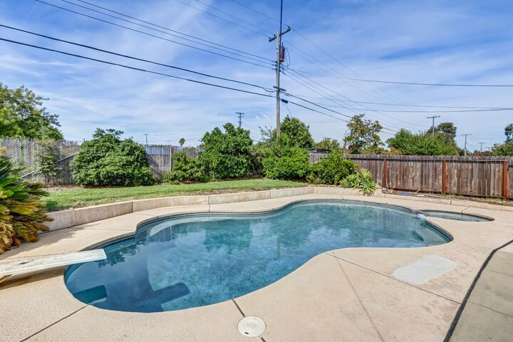 Property Photo: 5021 North Parkway CA 95823