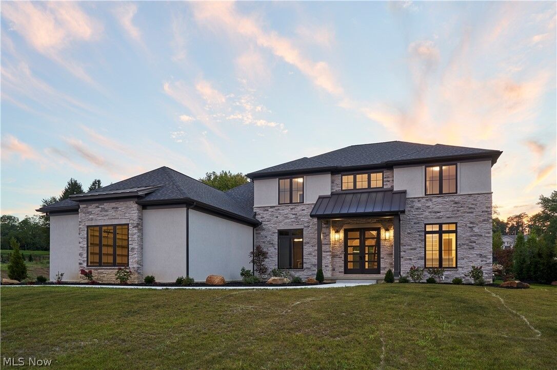 Property Photo:  526 Sawgrass Drive  OH 44333 