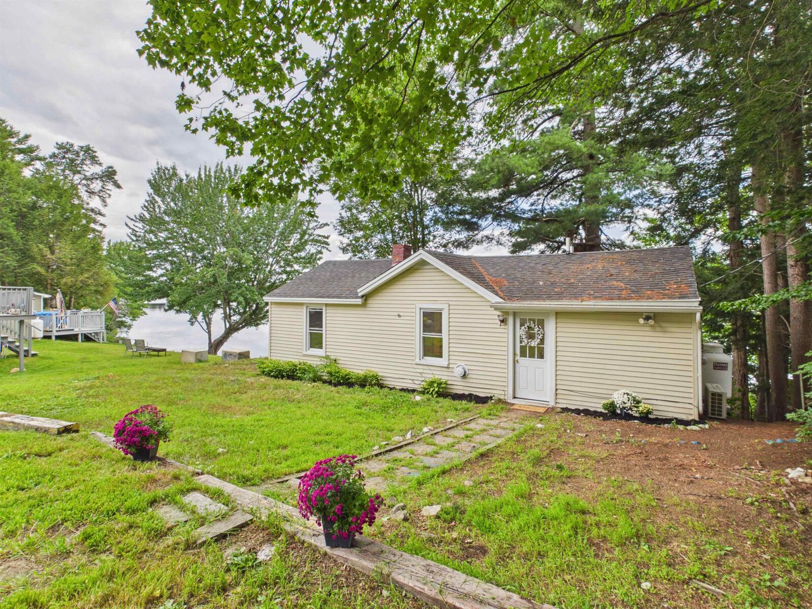 Property Photo:  13 Waters Edge Road  NH 03431 