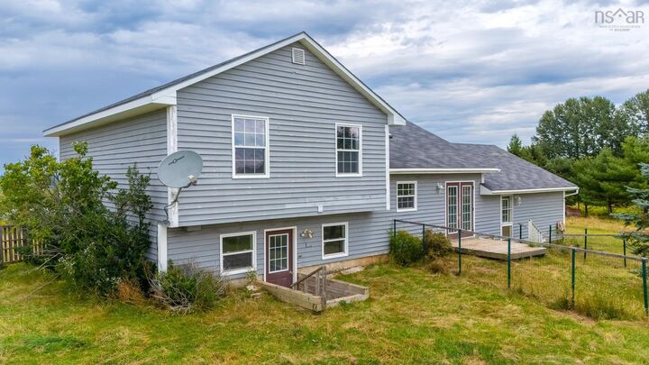 Property Photo: 89 Basinview Road NS B0P 1P0