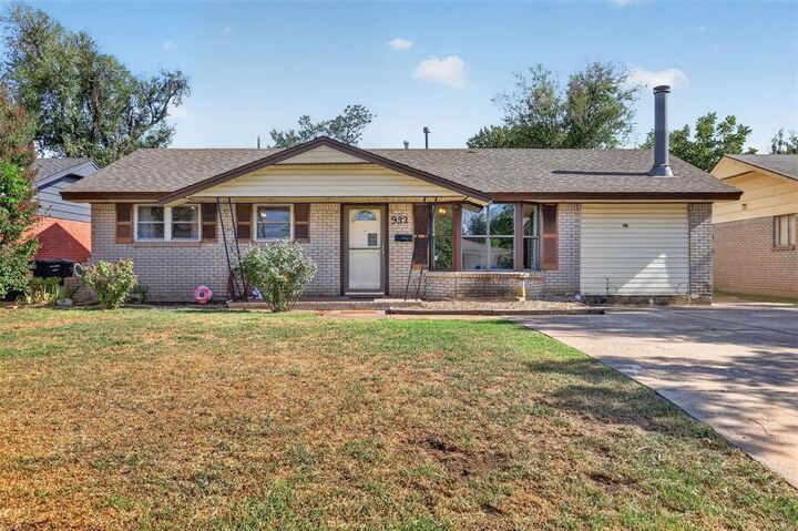 Property Photo:  932 NW 1st Street  OK 73160 