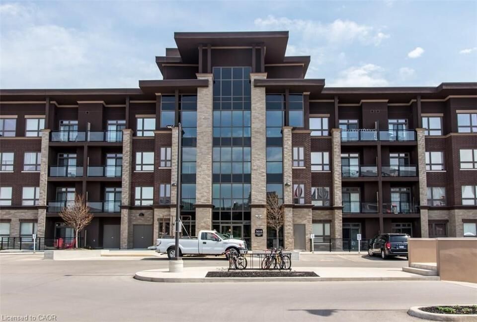 Property Photo: 5010 Corporate Drive 215 ON L7L 0H7