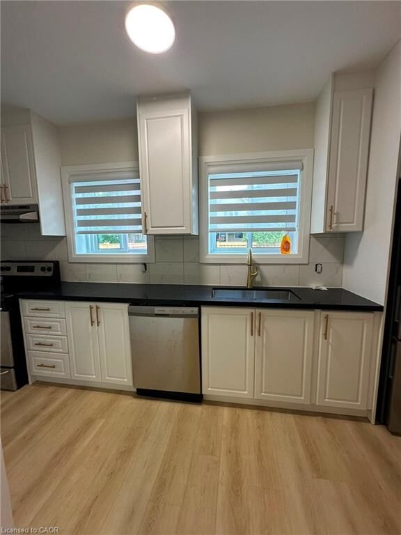 Property Photo:  413 Concession Street Main  ON L9A 1B8 