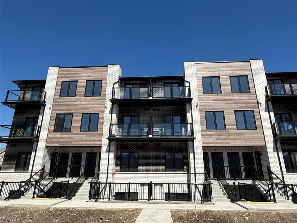 Property Photo:  10 South Creek Drive 26  ON N2R 0B9 