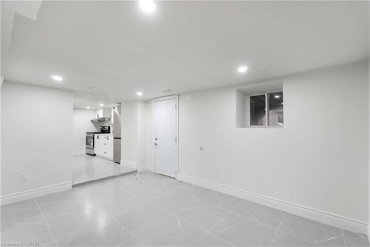 Property Photo: 18 Mountain Street 3 ON L3M 3J8