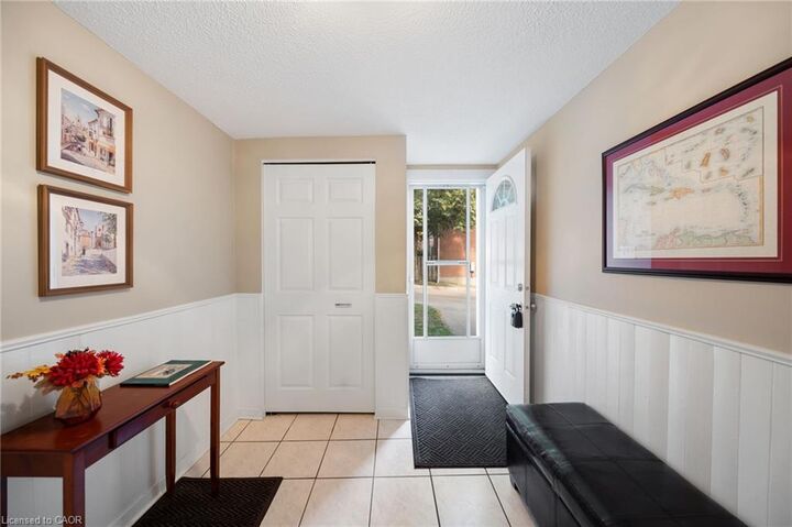 Property Photo: 4 Patrice Court ON L9H 5P5