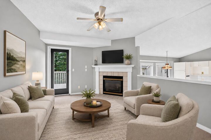 23 Sunlake Gardens SE — photo 1
