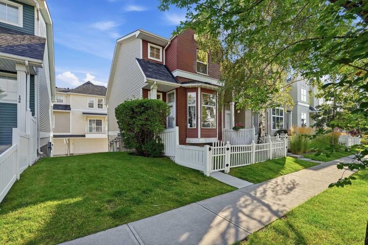160 Promenade Way SE — photo 1
