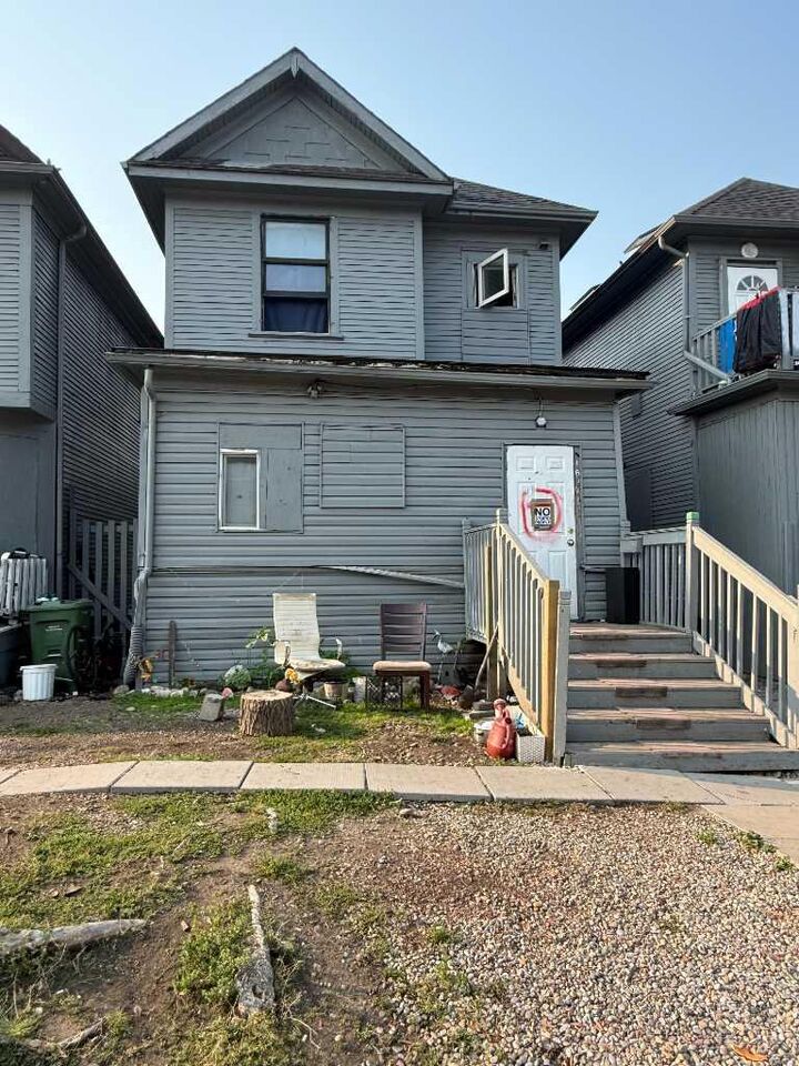 1621 12 Avenue SW — photo 1